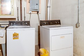 Cleveland Area Retreat Near Lake Erie