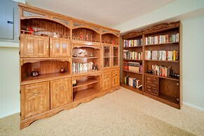 Cleveland Area Retreat Near Lake Erie