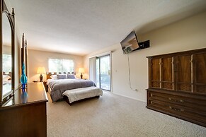 Cleveland Area Retreat Near Lake Erie