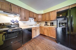 Cleveland Area Retreat Near Lake Erie