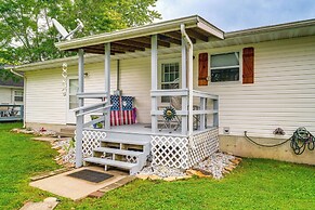 Charming St James Home Near Maramec Spring Park!