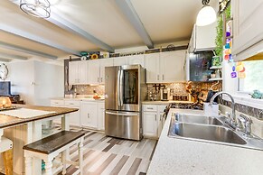 Charming St James Home Near Maramec Spring Park!