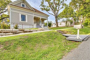 Updated Cotter Cottage: Walk to White River!