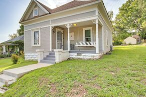 Updated Cotter Cottage: Walk to White River!