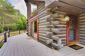 A-frame Log Home w/ Game Room Near Lake George!