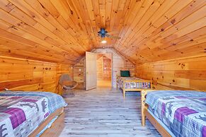 A-frame Log Home w/ Game Room Near Lake George!