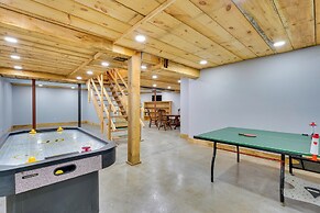 A-frame Log Home w/ Game Room Near Lake George!