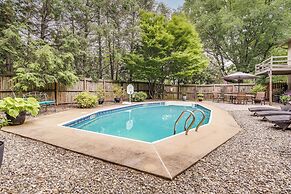 3 Mi to Downtown: Inviting Lancaster Home!