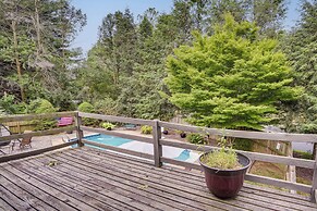 3 Mi to Downtown: Inviting Lancaster Home!