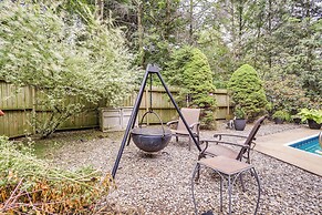 3 Mi to Downtown: Inviting Lancaster Home!