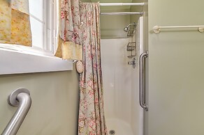 Pet-friendly Gloversville Cottage Near Golf Course