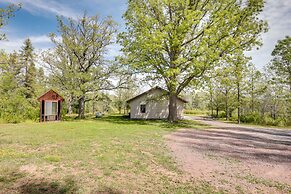 Pet-friendly Iron River Cabin With Fire Pit!