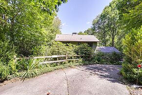 Dog-friendly Blowing Rock Chalet w/ Stunning Views