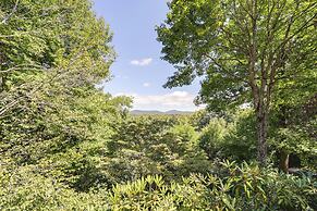 Dog-friendly Blowing Rock Chalet w/ Stunning Views