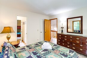 Dog-friendly Blowing Rock Chalet w/ Stunning Views