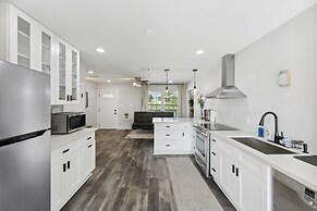 Modern Del Valle Vacation Rental w/ Deck & Views!