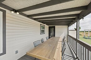 Modern Del Valle Vacation Rental w/ Deck & Views!