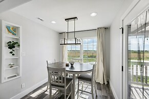 Modern Del Valle Vacation Rental w/ Deck & Views!