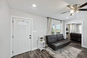 Modern Del Valle Vacation Rental w/ Deck & Views!