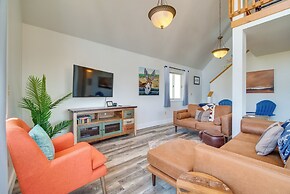 Bright Wyoming Retreat w/ Deck & Mountain Views!