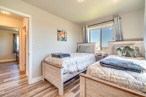 Bright Wyoming Retreat w/ Deck & Mountain Views!