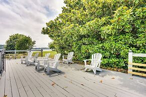 Bayfront Heathsville Home w/ Crabbing Pier!