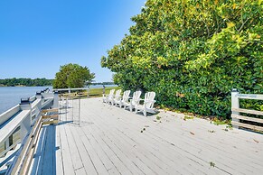 Bayfront Heathsville Home w/ Crabbing Pier!