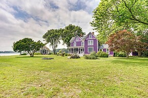 Bayfront Heathsville Home w/ Crabbing Pier!