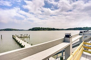 Bayfront Heathsville Home w/ Crabbing Pier!