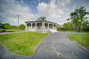 Historical Magnesia Springs Home, Near Kayaking!