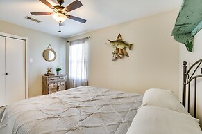 Bayou Bliss: Barataria Waterfront Getaway w/ Dock!