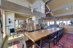 Cora Home w/ Mountain Views - Fishing On-site!