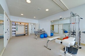 Cora Home w/ Mountain Views - Fishing On-site!