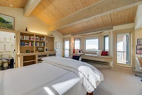 Cora Home w/ Mountain Views - Fishing On-site!