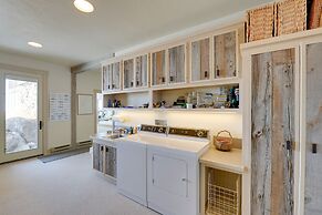 Cora Home w/ Mountain Views - Fishing On-site!