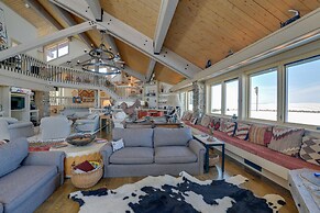 Cora Home w/ Mountain Views - Fishing On-site!