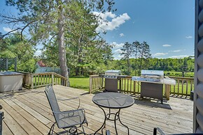 Spacious Winter Retreat w/ River Access + Kayaks!