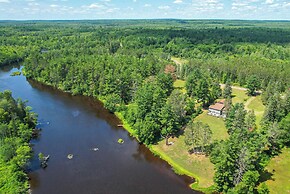Spacious Winter Retreat w/ River Access + Kayaks!