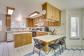 Charming Elko Home w/ Pool Table!