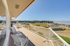 Stunning Home in Coupeville w/ Deck + Beach Access