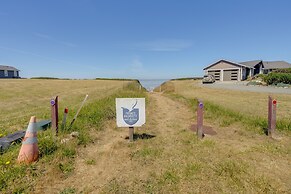 Stunning Home in Coupeville w/ Deck + Beach Access