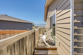 Stunning Home in Coupeville w/ Deck + Beach Access