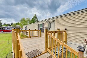 Bonneau Vacation Rental w/ Private Yard!