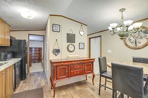 Bonneau Vacation Rental w/ Private Yard!
