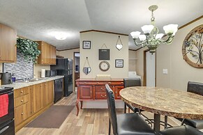 Bonneau Vacation Rental w/ Private Yard!