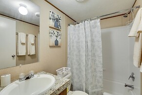 Bonneau Vacation Rental w/ Private Yard!