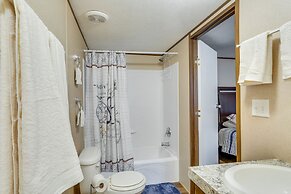 Bonneau Vacation Rental w/ Private Yard!