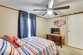 Bonneau Vacation Rental w/ Private Yard!