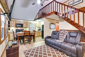 Multi-level Bonneau Cabin: Walk to Lake!