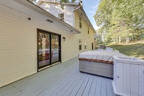 Peaceful Pineville Vacation Rental w/ Grill!